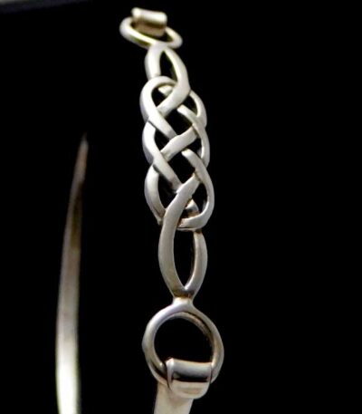 Silver-Celtic-knot-bracelet
