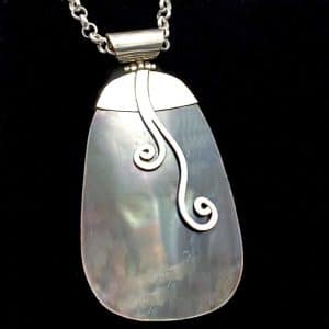 Large shell necklace NZ