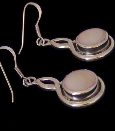 Mother pearl earring