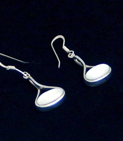 Shell dangle earrings