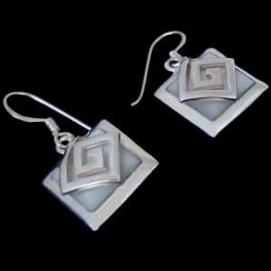 Mother pearl earrings