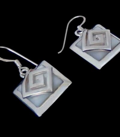 Mother pearl earrings