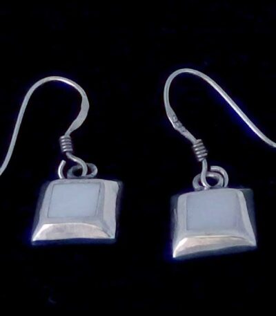 small shell earrings