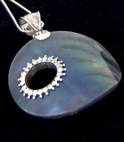 Big-Shell-Silver-Necklace
