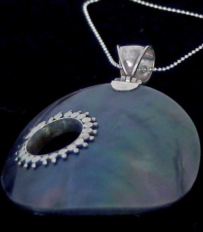 Big-Shell-Silver-Necklace