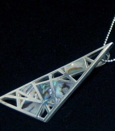 Silver shell necklace