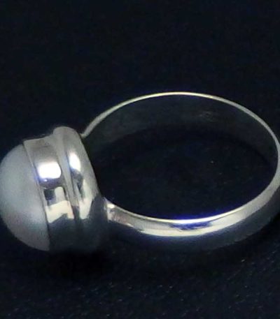 Sterling silver pearl ring
