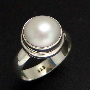 Sterling silver pearl ring