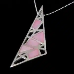 Silver shell necklace