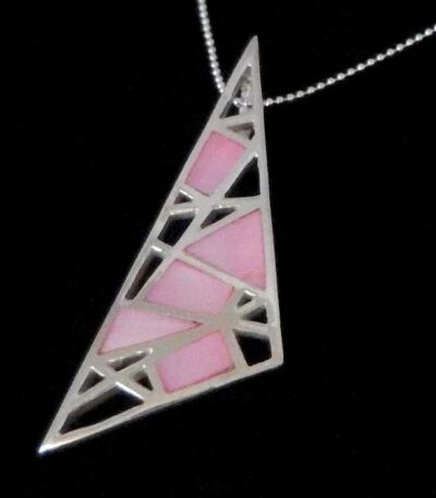 Silver shell necklace