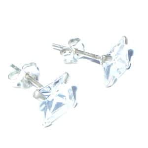 Cubic zirconia stud earring