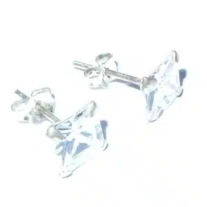 Cubic zirconia stud earring