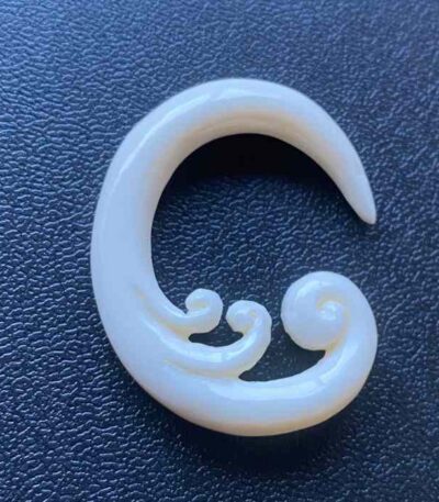 Massive ear stretcher