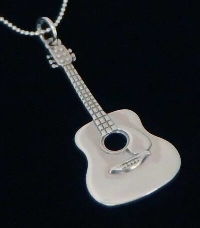 Music guitar silver pendant NZ