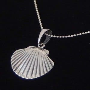 Sterling silver fan shell necklace