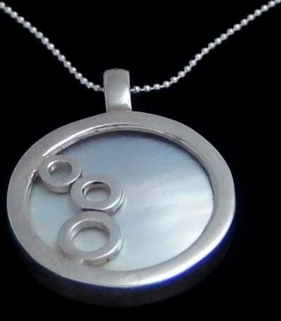 Silver mother pearl necklace