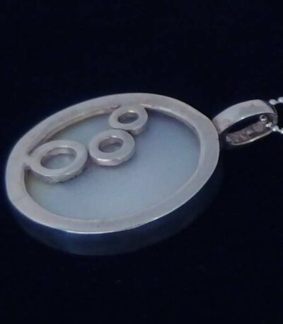 Silver mother pearl necklace