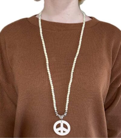 Long bead necklace for woman