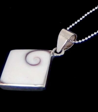 Eye Shiva shell necklace