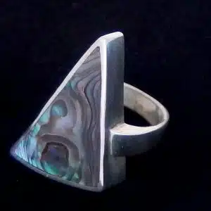 Long finger shell ring