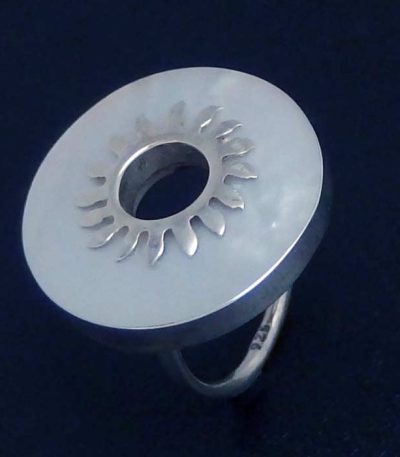 Mother pearl ring