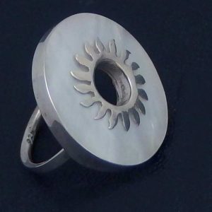Mother pearl ring