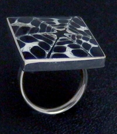 Chunky silver shell ring