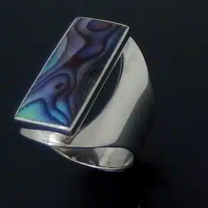 Chunky long finger ring