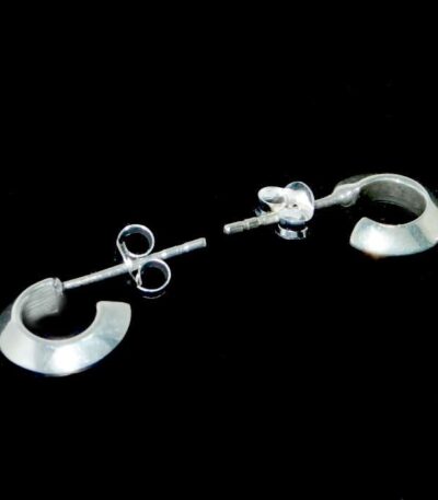 Small hoop huggie earrings