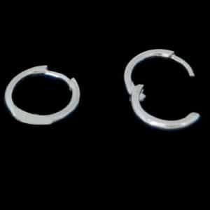Silver thicker click earring NZ