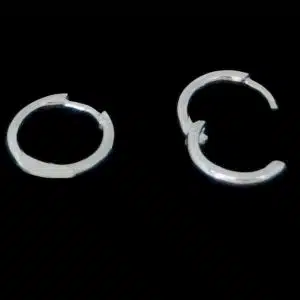 Silver thicker click earring NZ