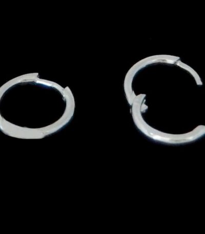 Silver thicker click earring NZ