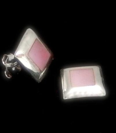 Mother pearl stud earrings