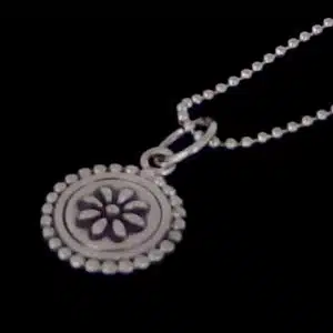 Silver Dainty Daisy Necklace NZ