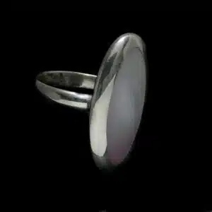 Ladies silver shell ring