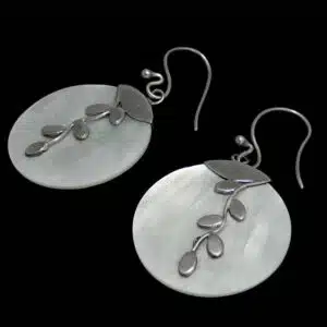 Round Disc Shell earrings
