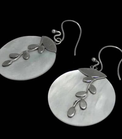 Round Disc Shell earrings