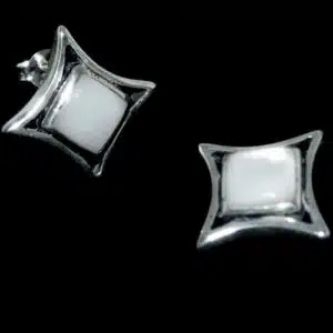 Large Mother pearl studs