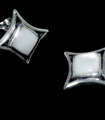 Large Mother pearl studs