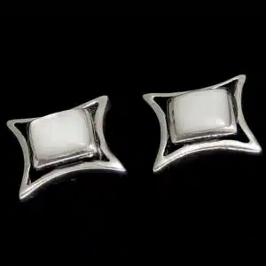 Large Mother pearl studs