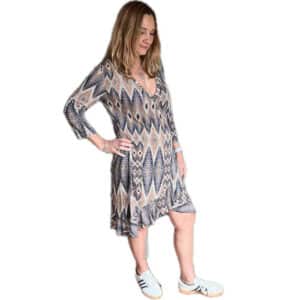 Cross over dress long sleeve